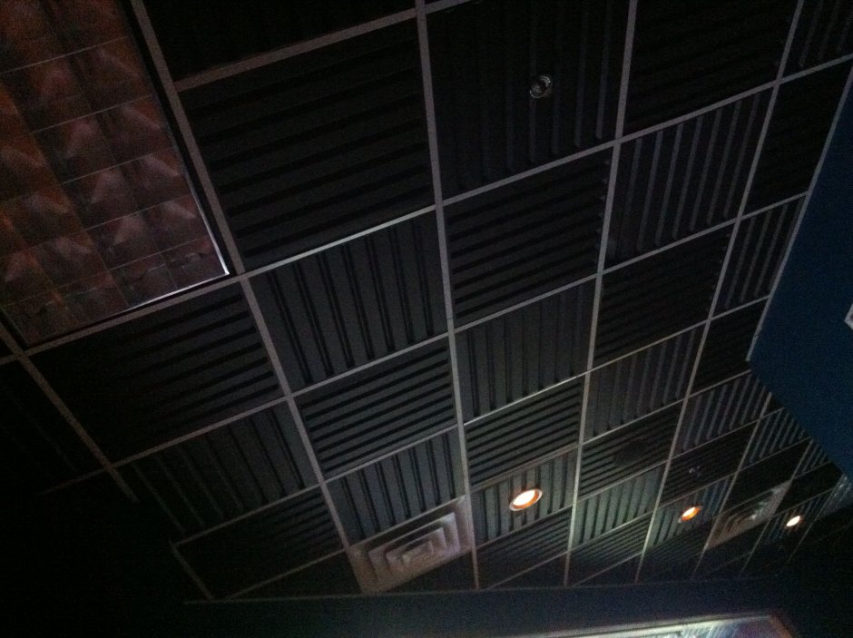 Потолок Армстронг черный
