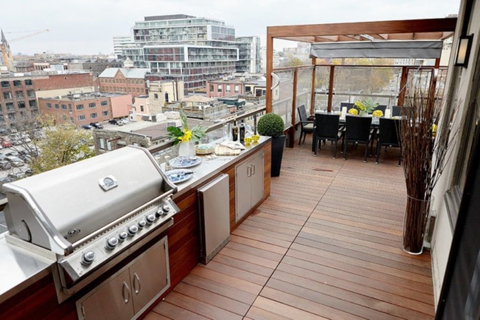 Гриль на террасе квартиры