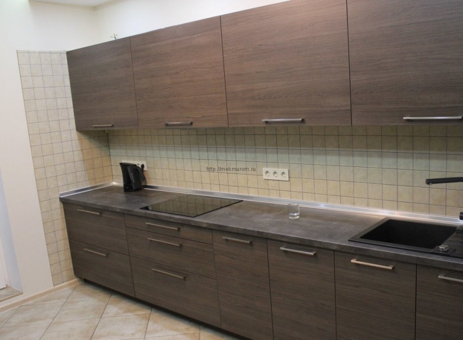 Прямая кухня с фасадами Эггер