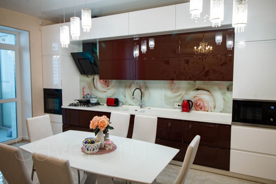 Угловаякухея с антресолью