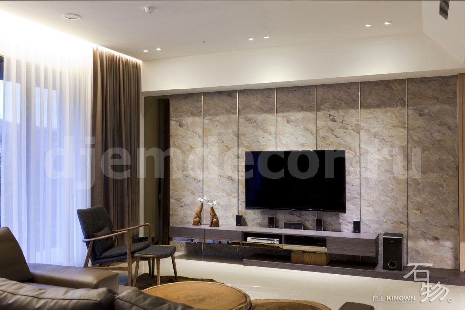 Каменный шпон в гостиной