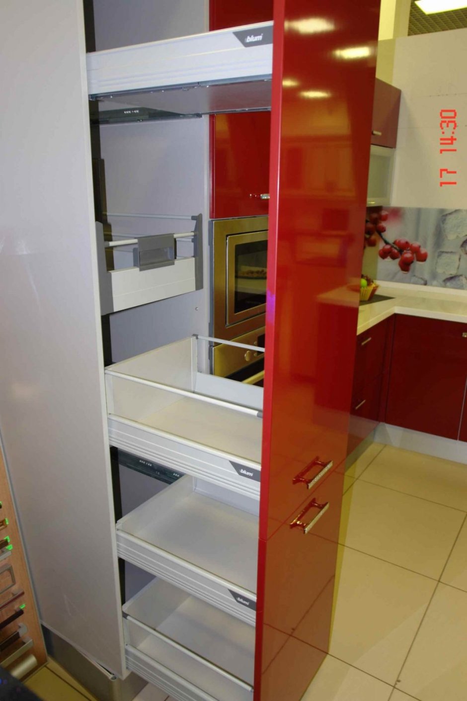 Шкаф колонна Blum