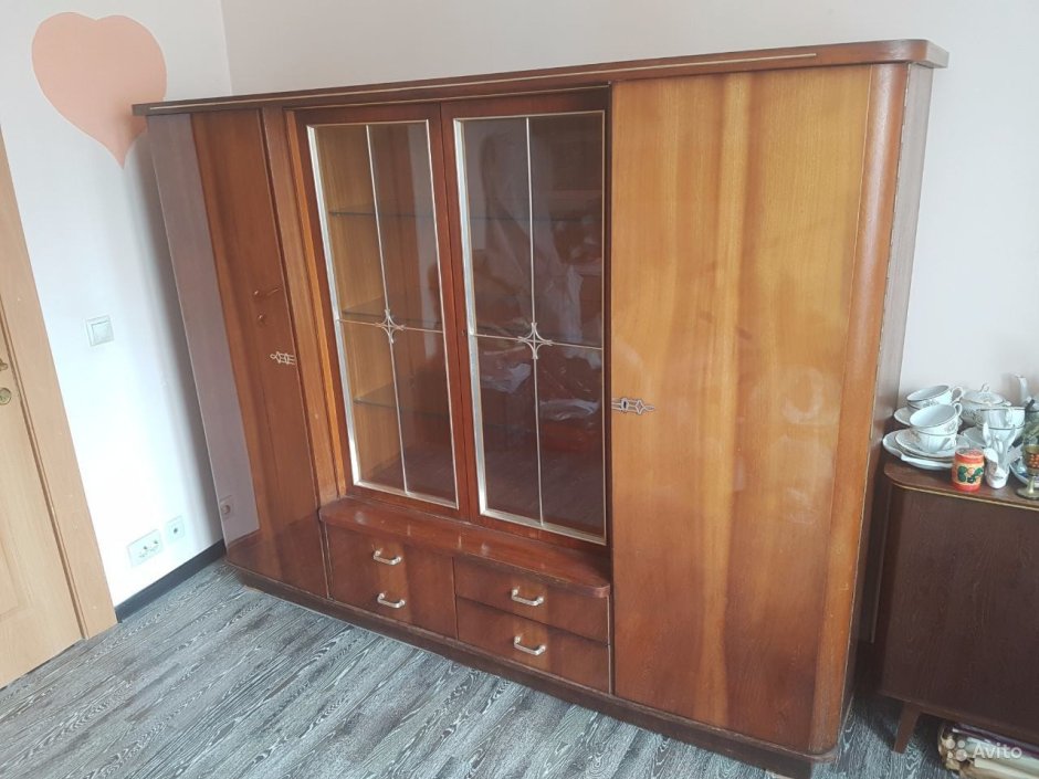 Шкаф-витрина Хельга