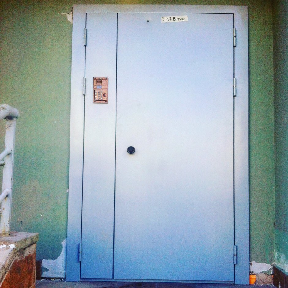 Дверь в квартиру
