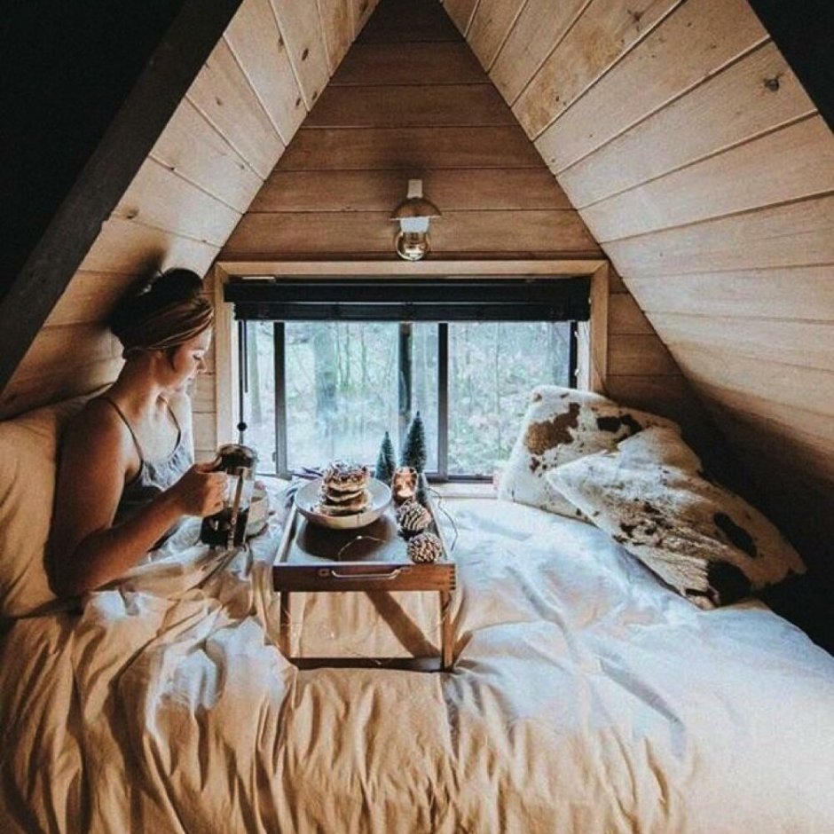 Дом шалаш а frame House.