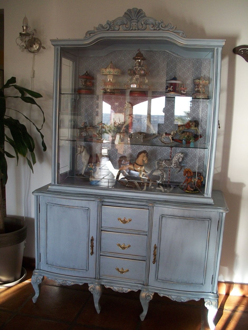 Цветные Буфеты в интерьере