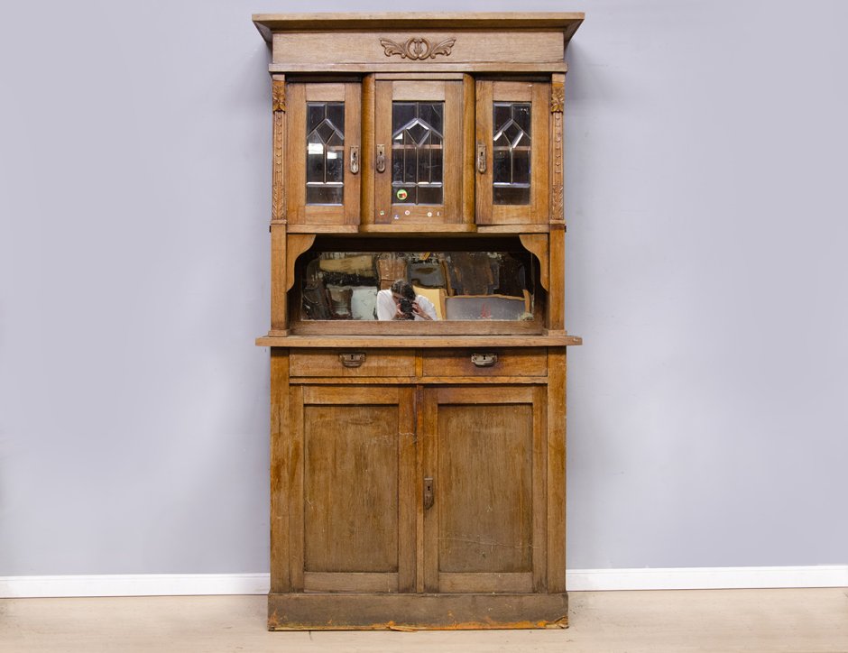 Уютная кухня с буфетом