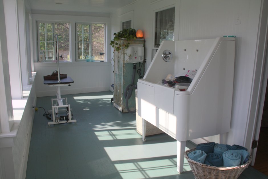 Ванна для груминга в интерьере