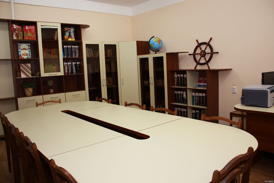 Интерьер кабинета заведующего детским садом