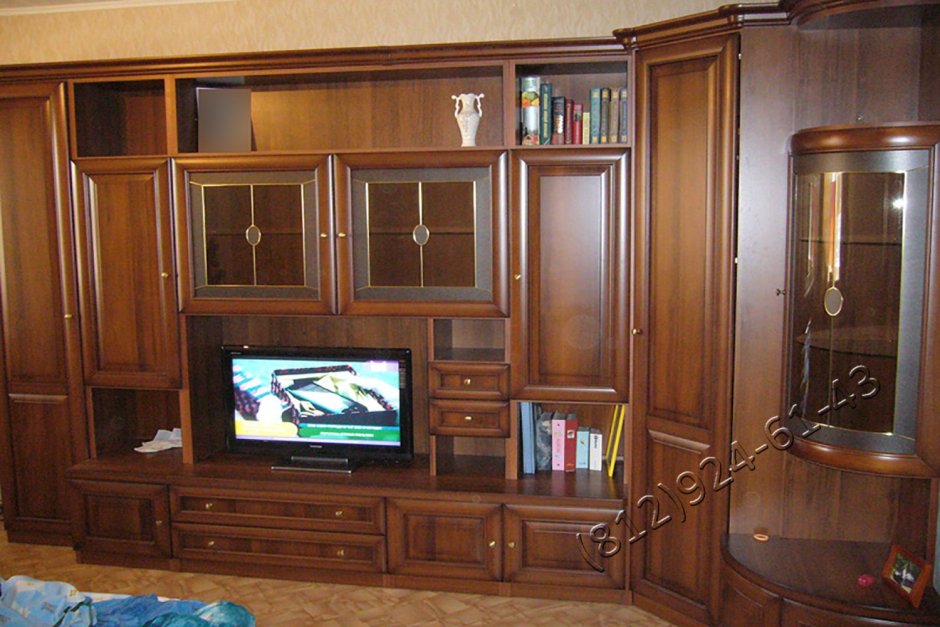 Стенка в гостиную 90-х годов