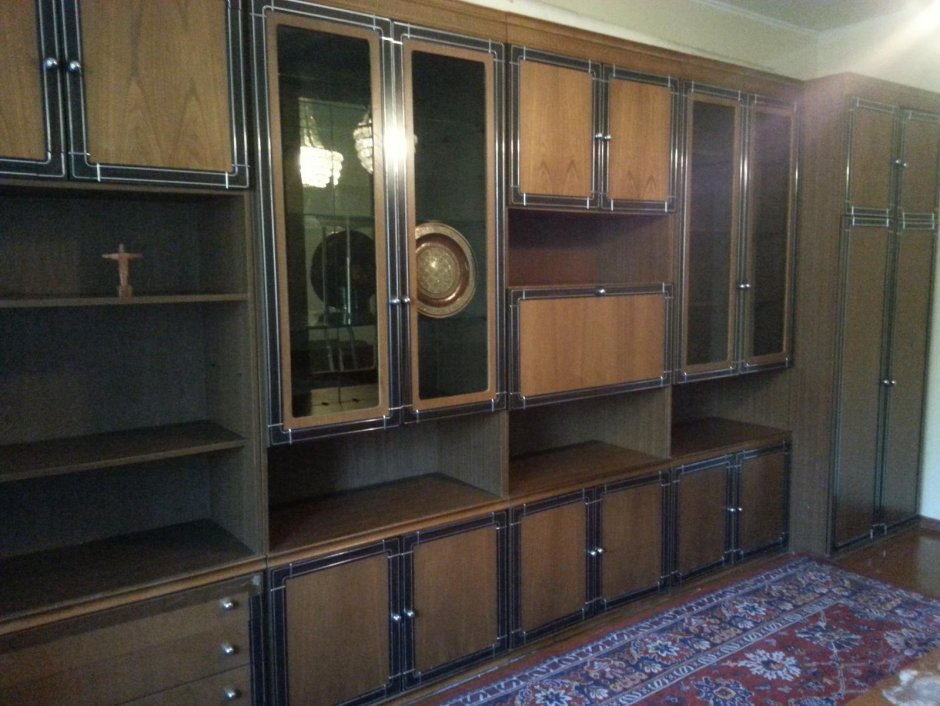 Стенка Мануэла югославская