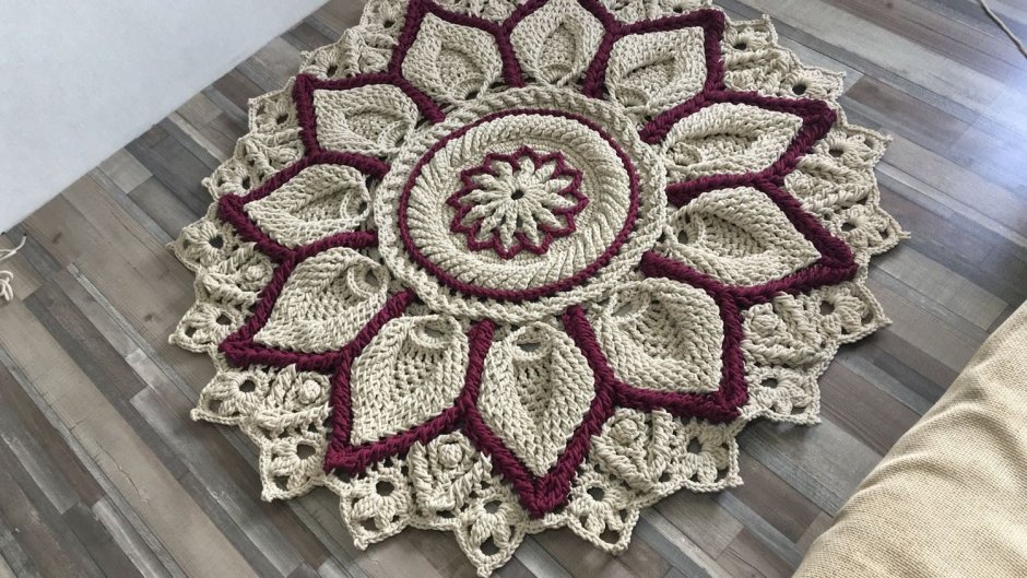 Вязаный ковер