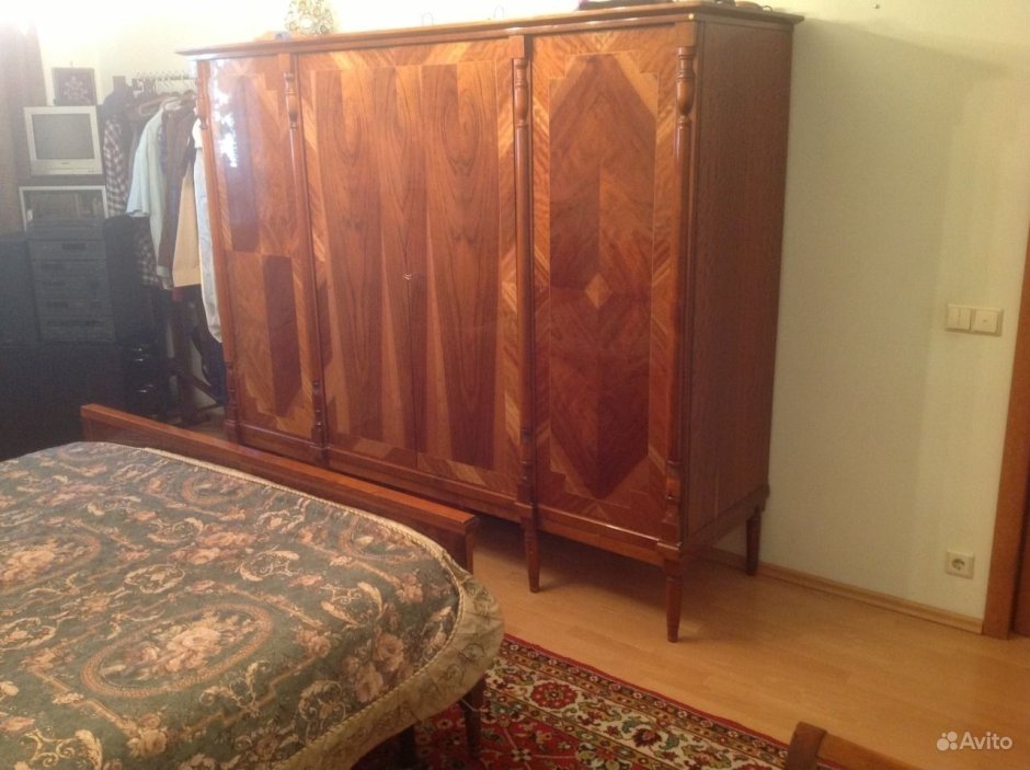 Спальный гарнитур советских времен