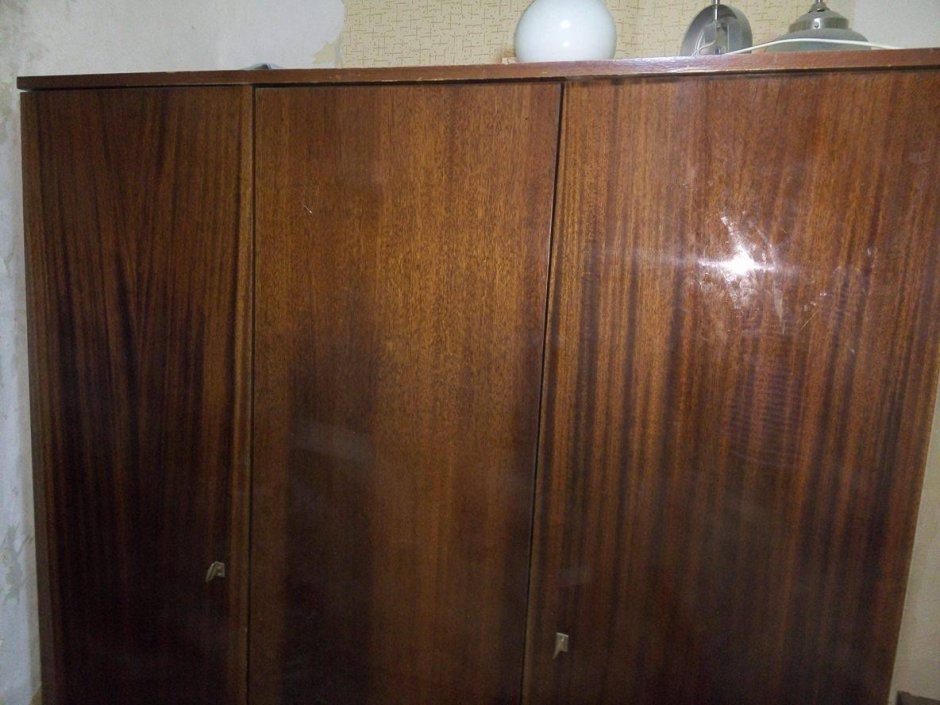 Сервант Хельга год 60-70