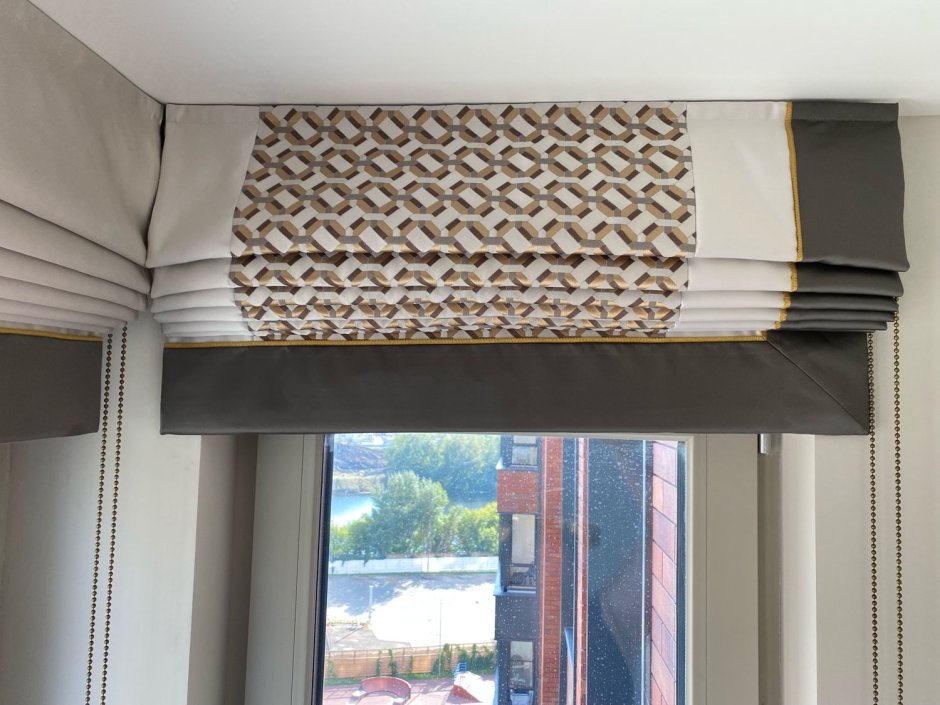 Римская штора с кантом снизу