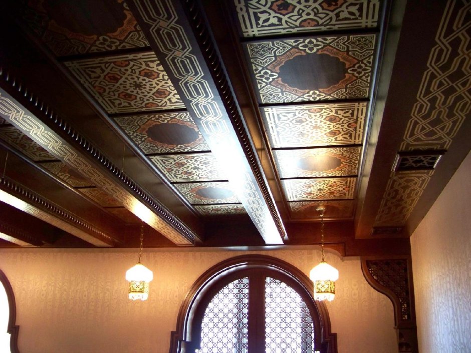 Натяжные потолки в Восточном стиле