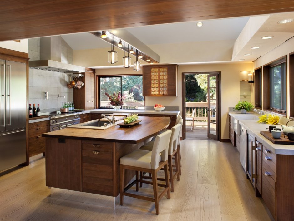 Большие кухни в больших домах