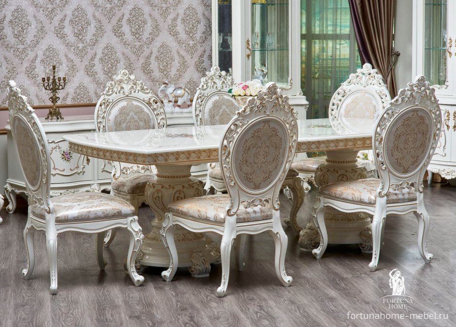 Кухня в стиле Версаче