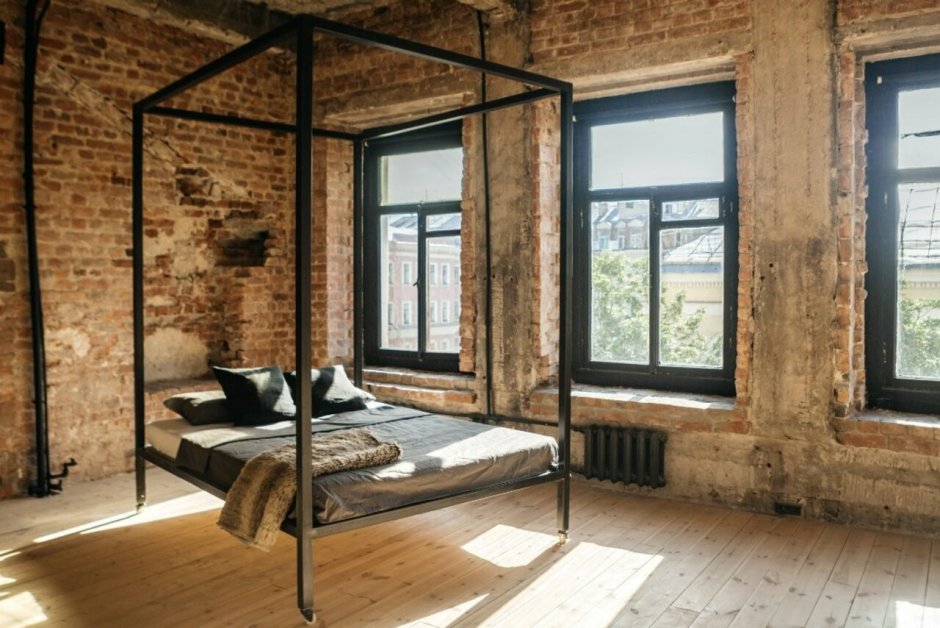 Кровать из труб