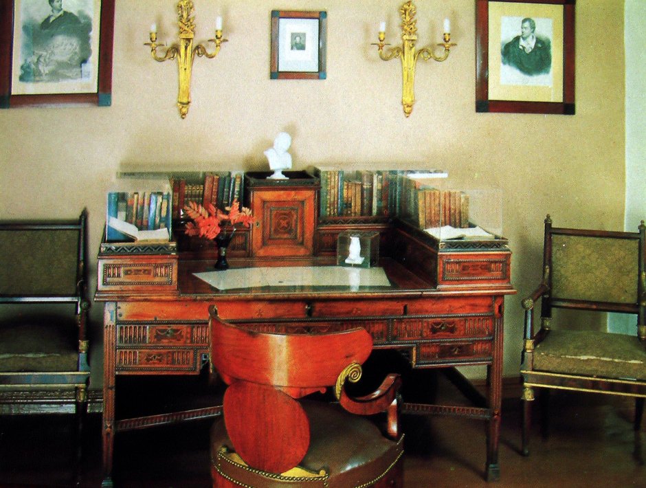 Кабинет м ю Лермонтова в Тарханах