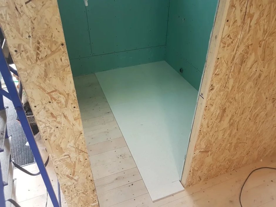 Внутренняя отделка старого деревянного дома