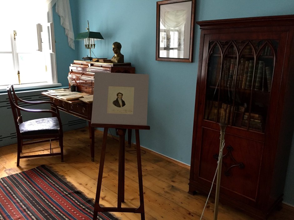 Дом Лермонтова в Тарханах внутри