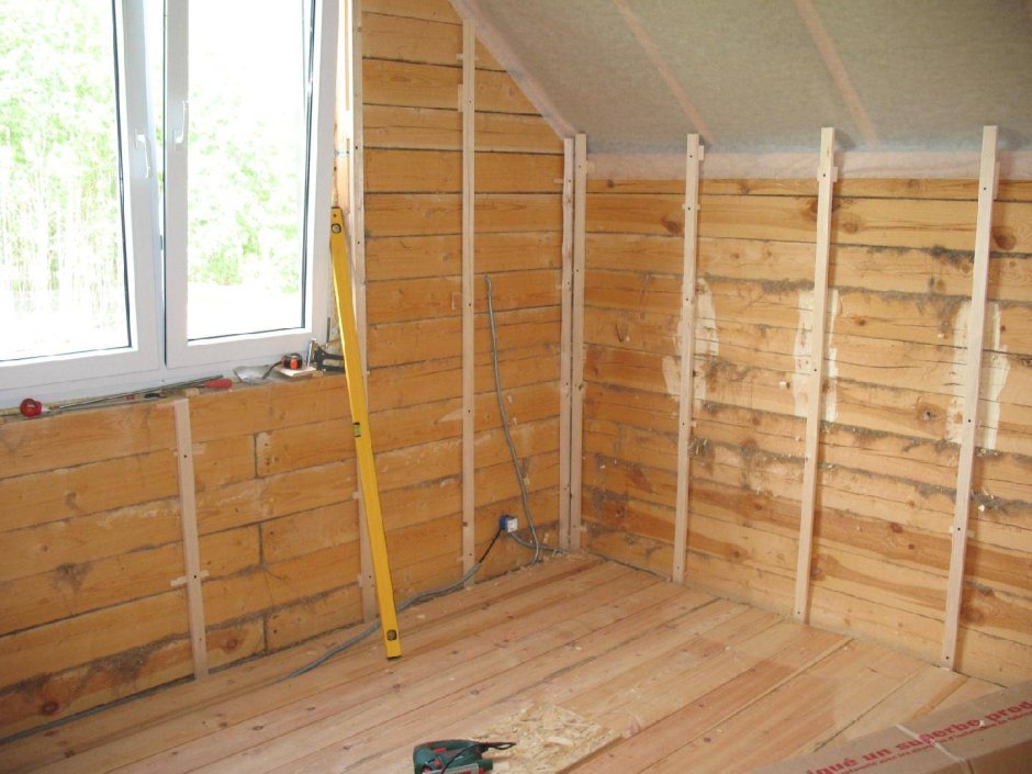 Плавающий каркас в деревянном доме