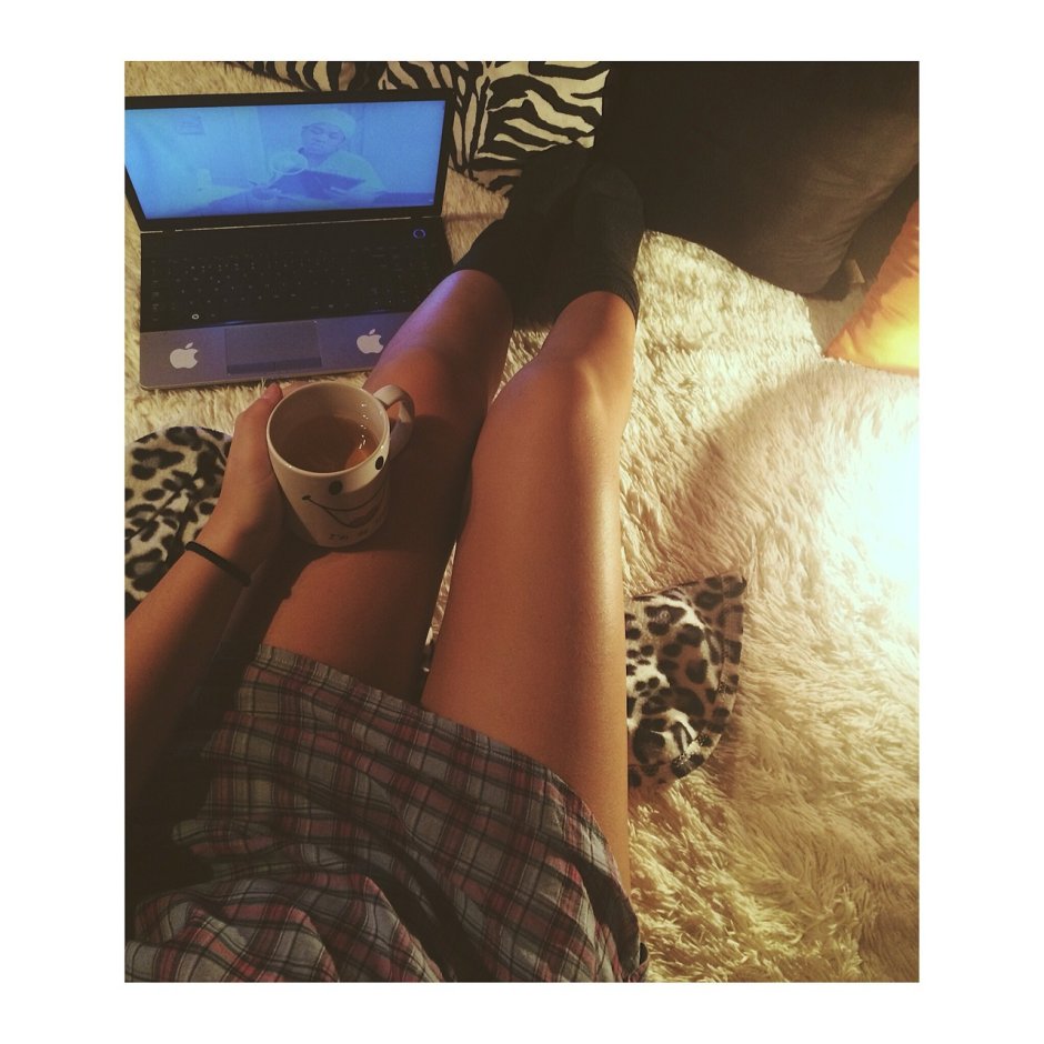 Телевизор на стене