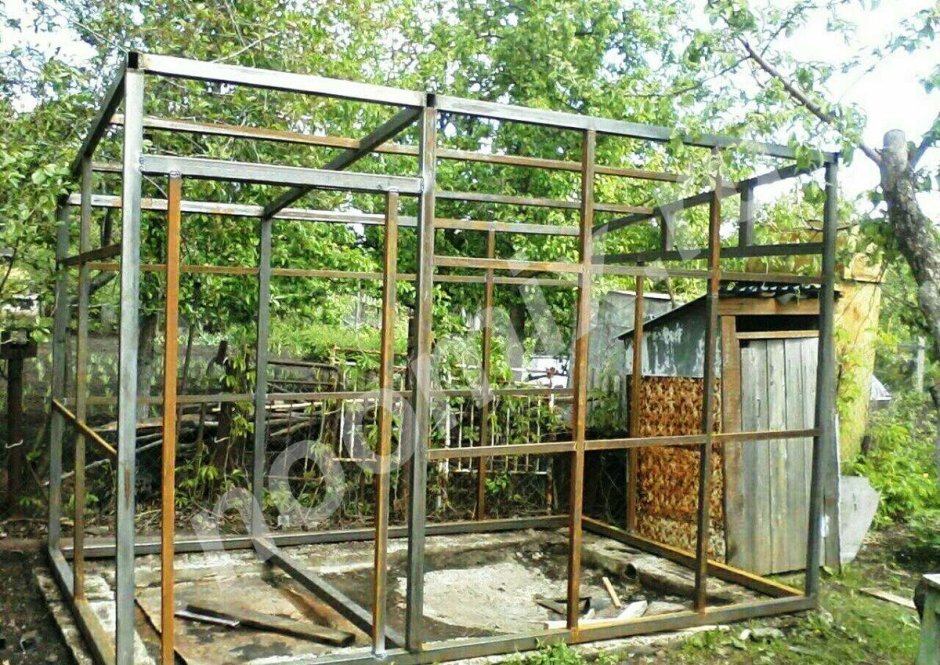 Сарай из мет профиля 4на 2.2