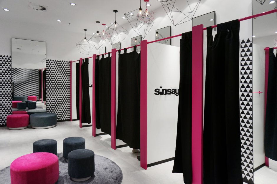 Примерочные в магазинах одежды