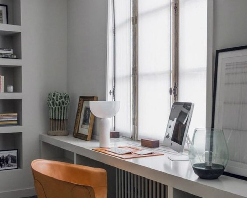 Стол-подоконник на кухне