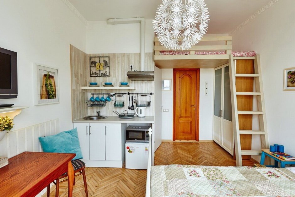 Комната студия в общежитии