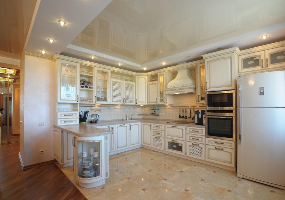 Кухонный гарнитур в нише