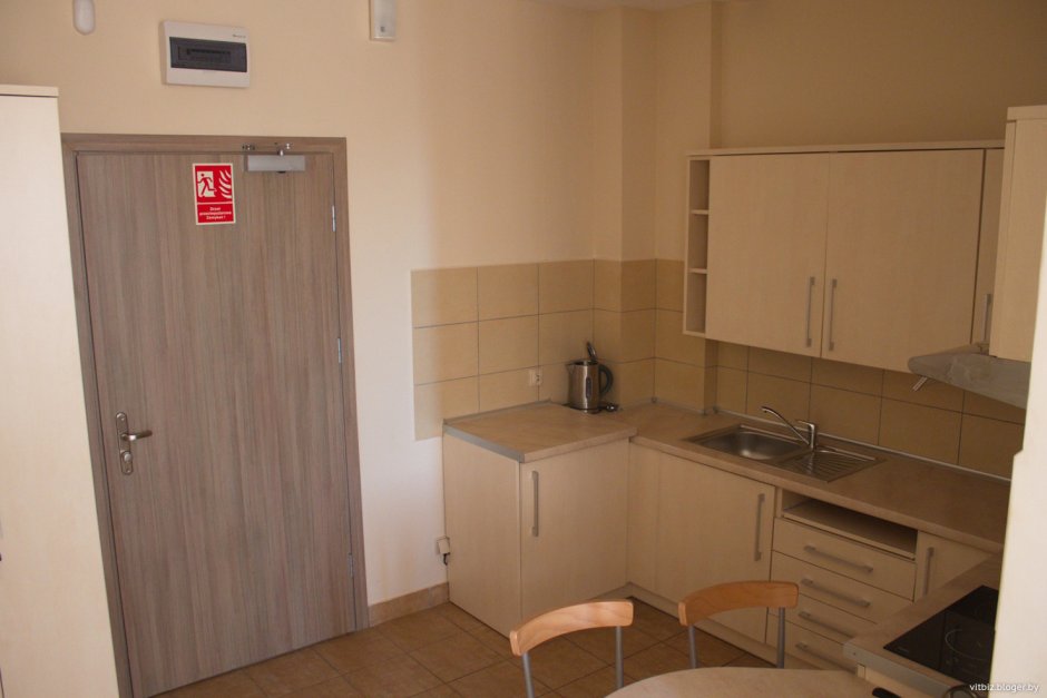 Мини кухня в комнату общаги