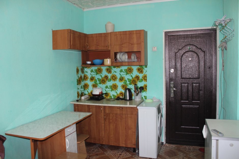 Комната 12 кв м в общежитии