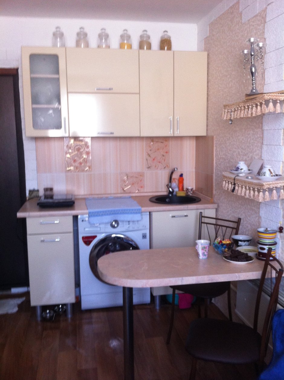 Кухня в комнате в общежитии