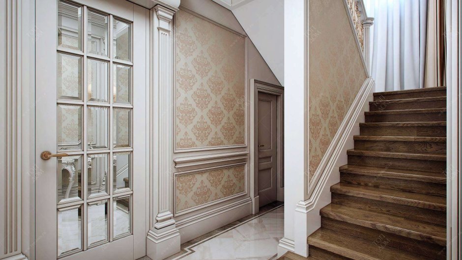 Лепнина вдоль лестницы