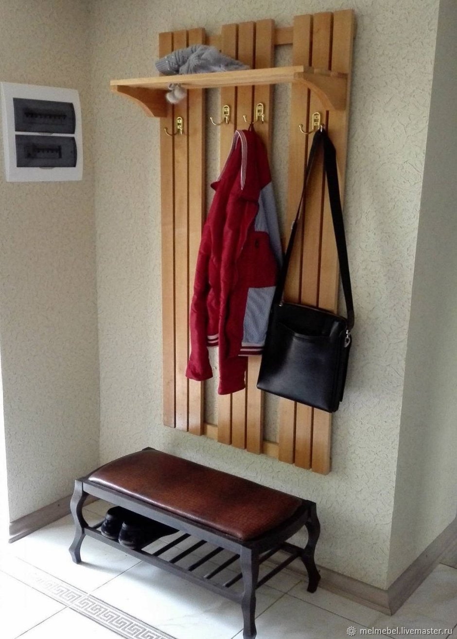 Вешалка из реек в прихожую