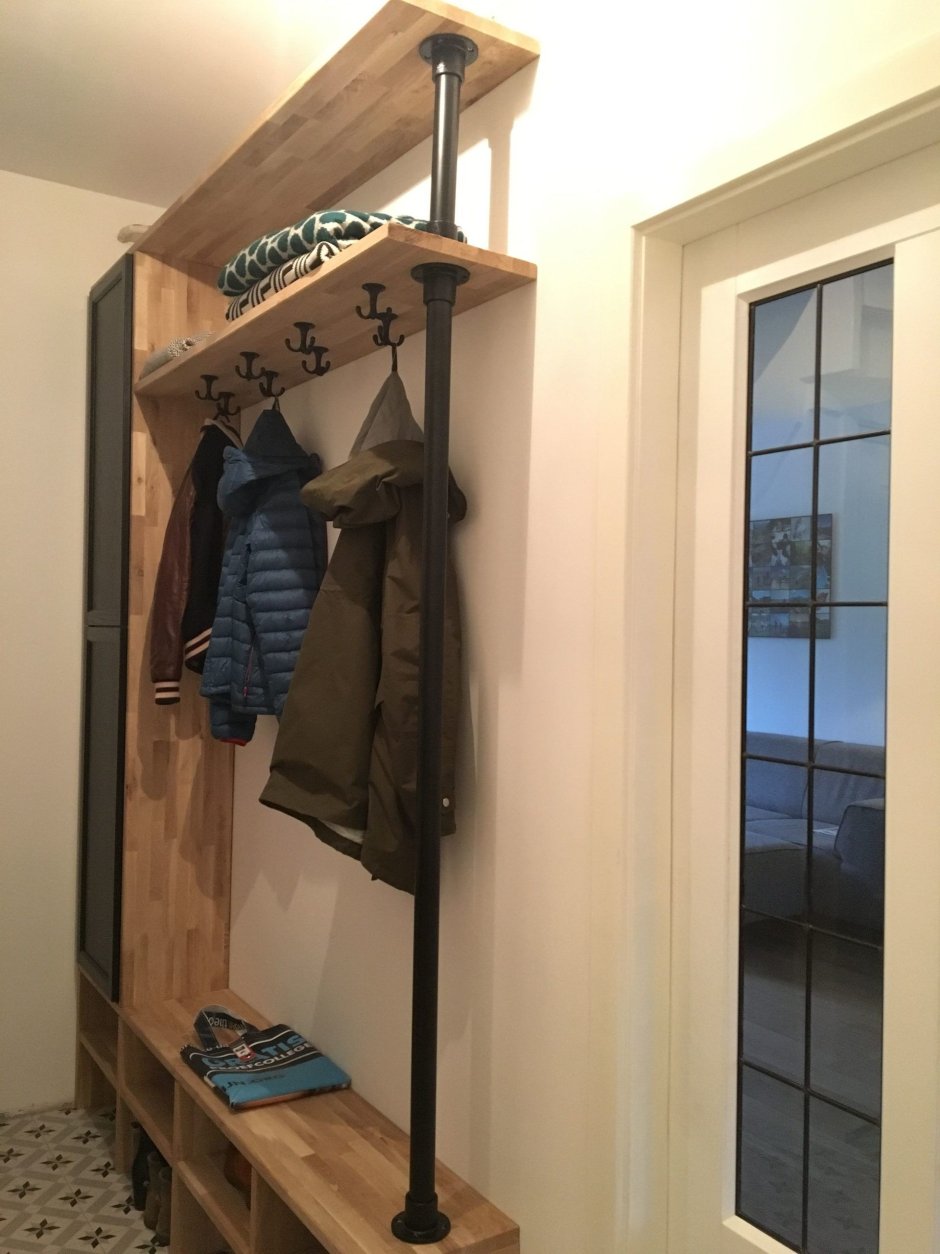 Вешалка в прихожую малогабаритную