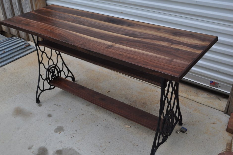 Лавочка из швейной машинки Зингер