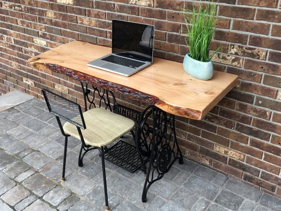 Стол Зингер