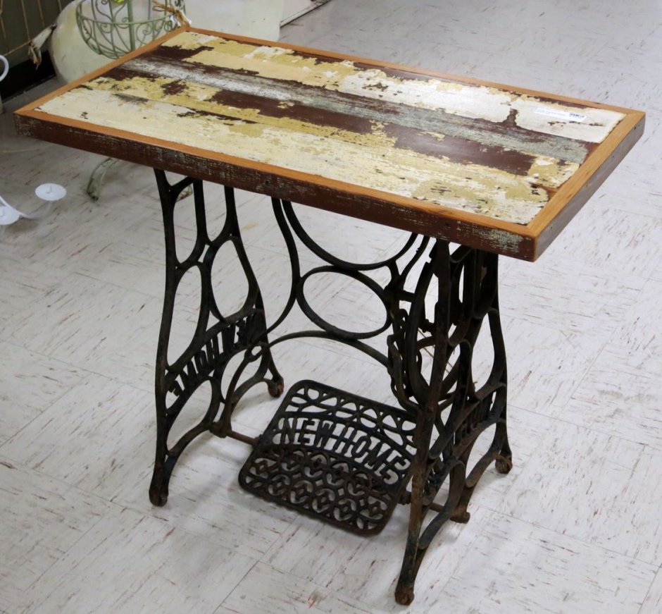 Стол река из швейной машинки