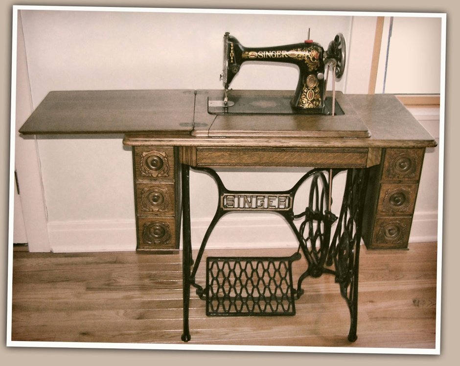 Ножная швейная машинка Zinger 1881