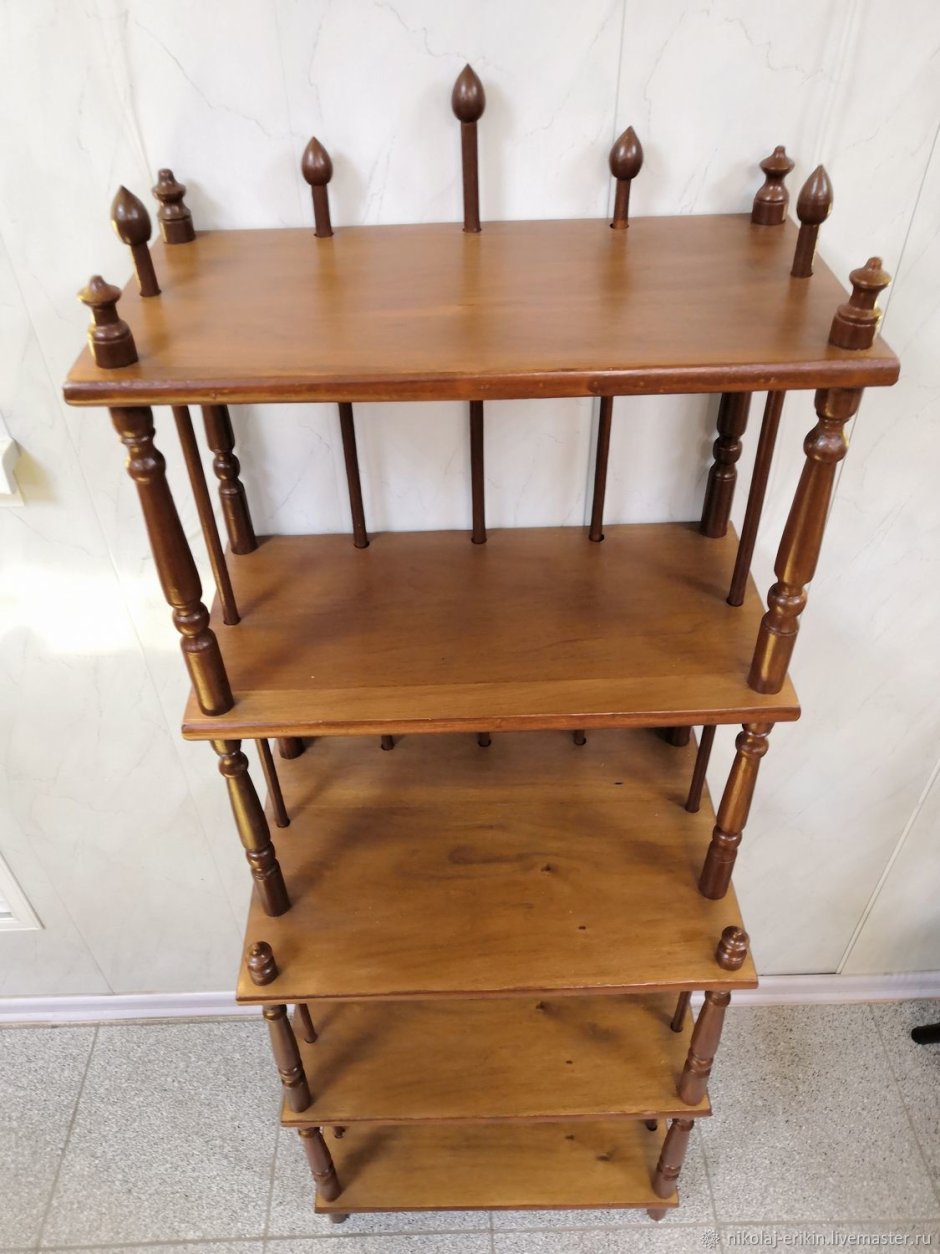 Этажерка Ле Монти