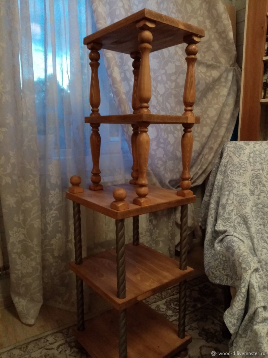 Резные этажерки из дерева