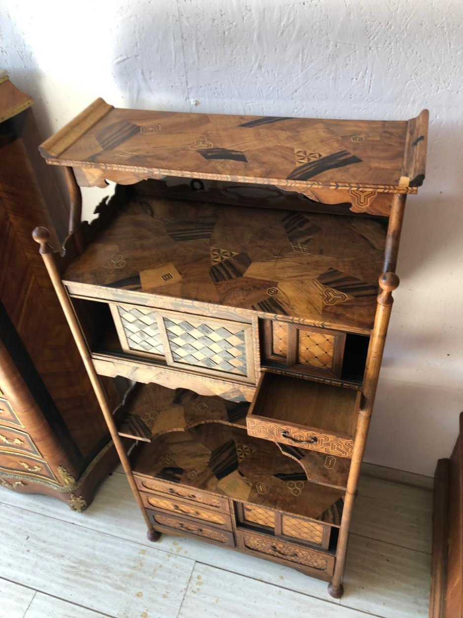 Этажерка из дерева