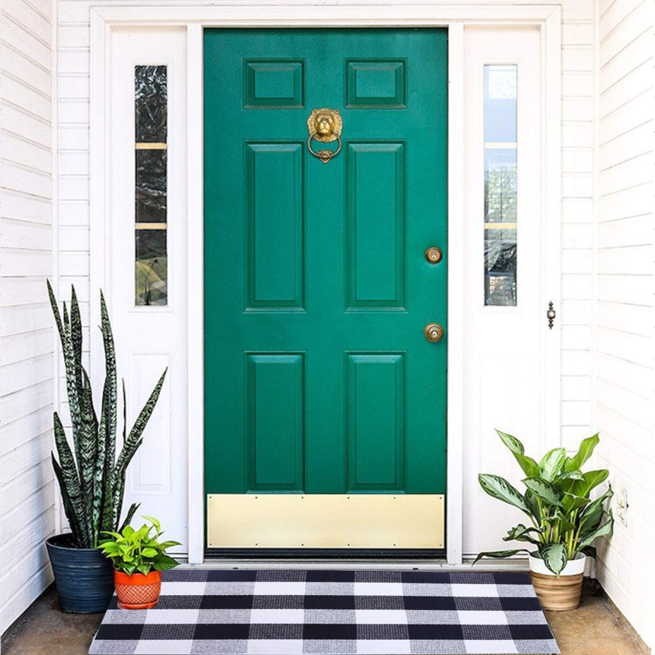 Зеленая входная дверь