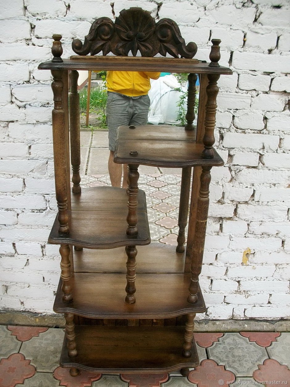 Этажерка из дерева под старину