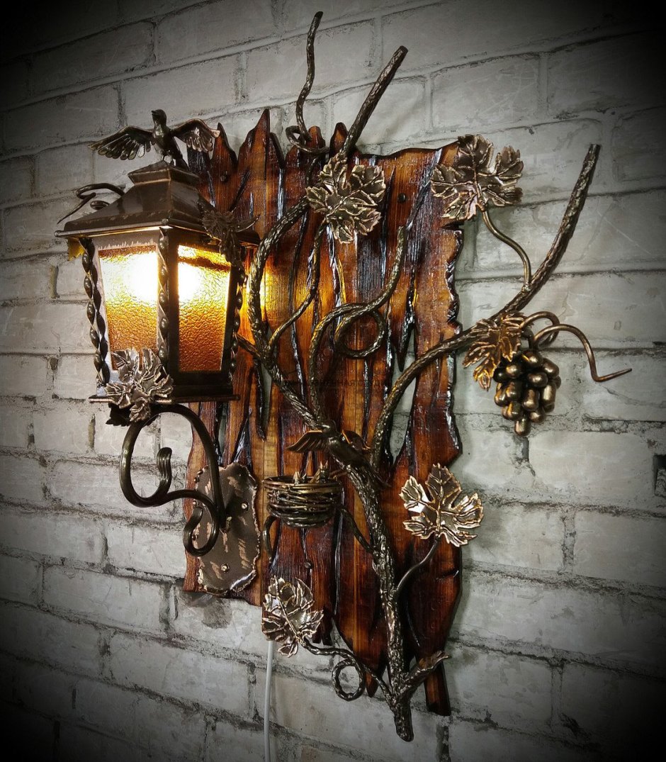 Кованые светильники на стену