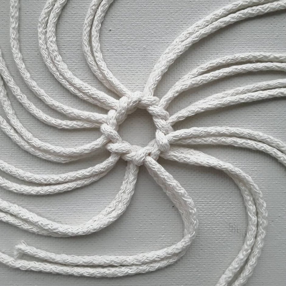 Шнур из бечевки